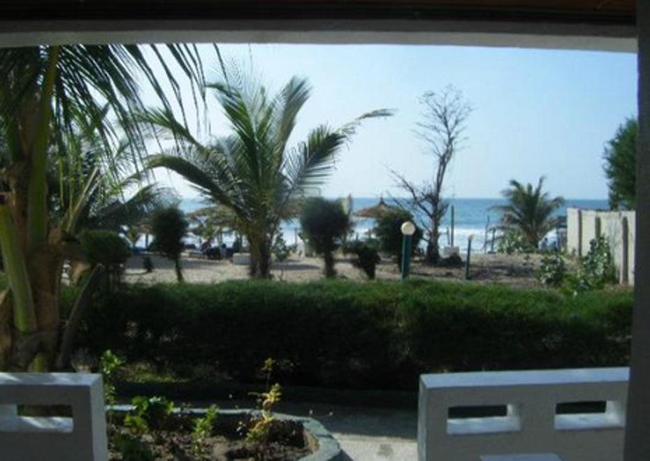 Holiday Beach Club Kololi Exterior photo
